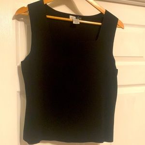 Dane Lewis ladies large top